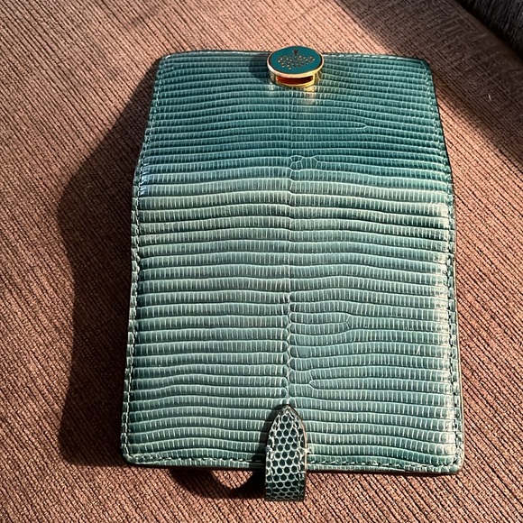 Mulberry leather coin pouch in green
Beautiful item and great quality - Picture 4 of 6